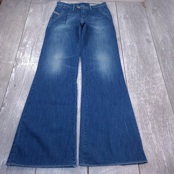 Diesel Jeans Womens 26x34 Flairlegg Mid Rise Wide Boot Flare Blue Denim Pants - Picture 2 of 10